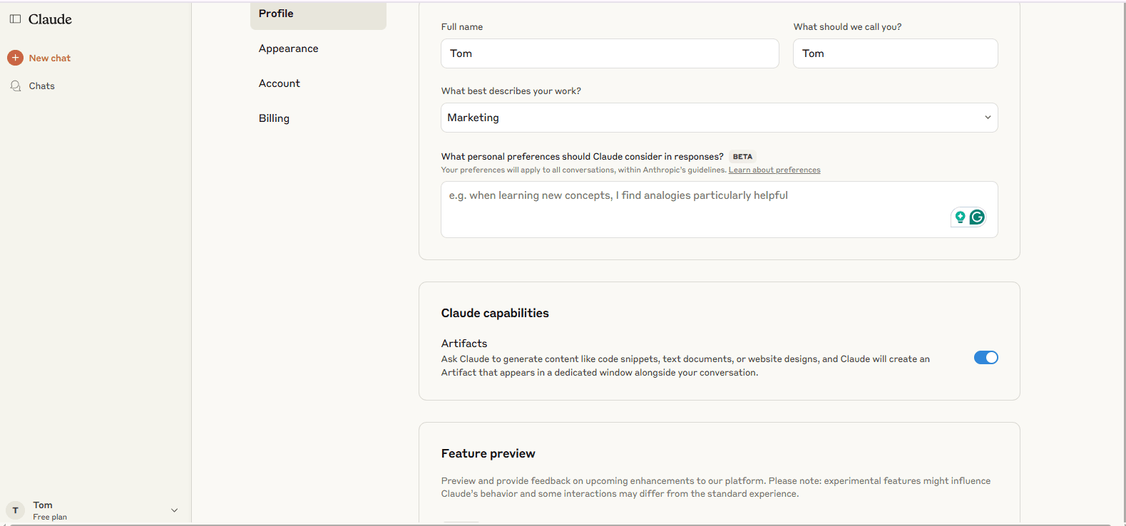Интерфейс Claude с включёнными артефактами